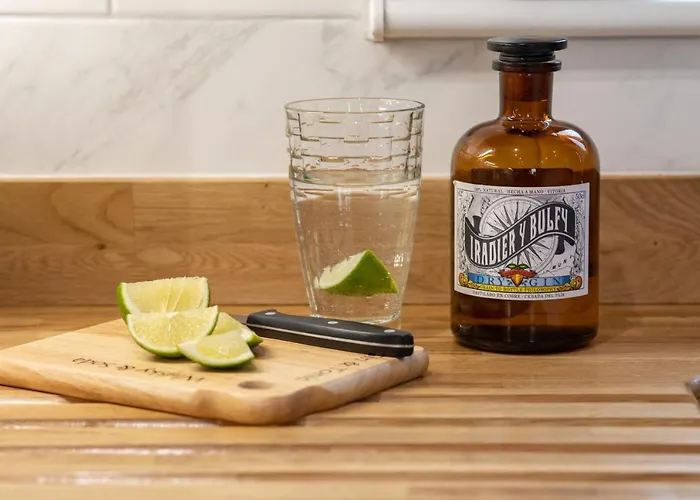 The Old Doghouse * يورك