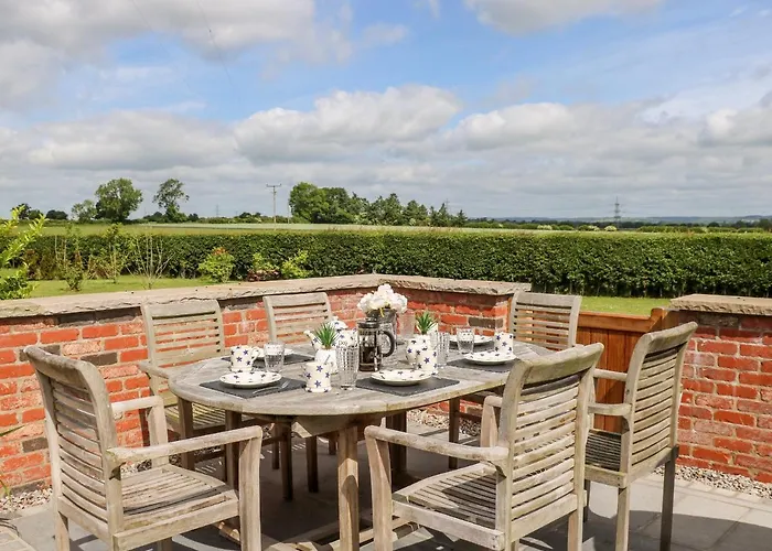 The Old Doghouse بيت للعطل يورك